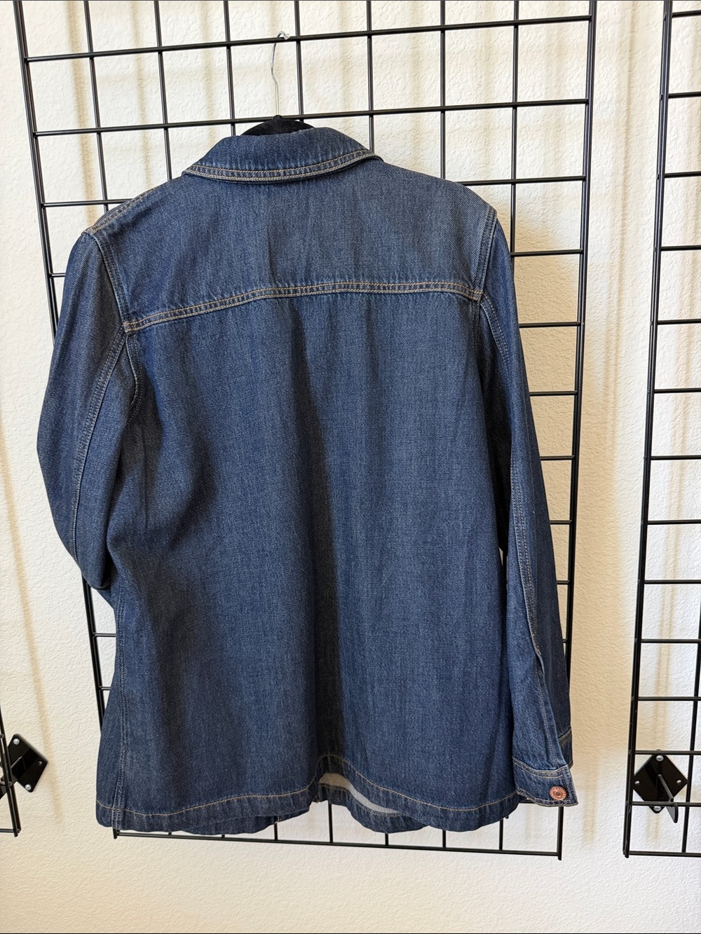 cabi Denim Shacket - Picture 3 of 3